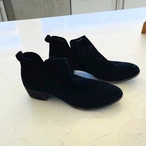 BP Mesh Black Booties